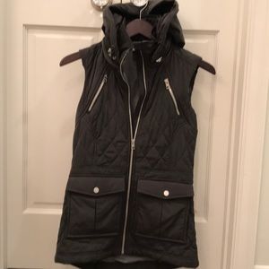 Athleta women’s vest size xs, dark olive green